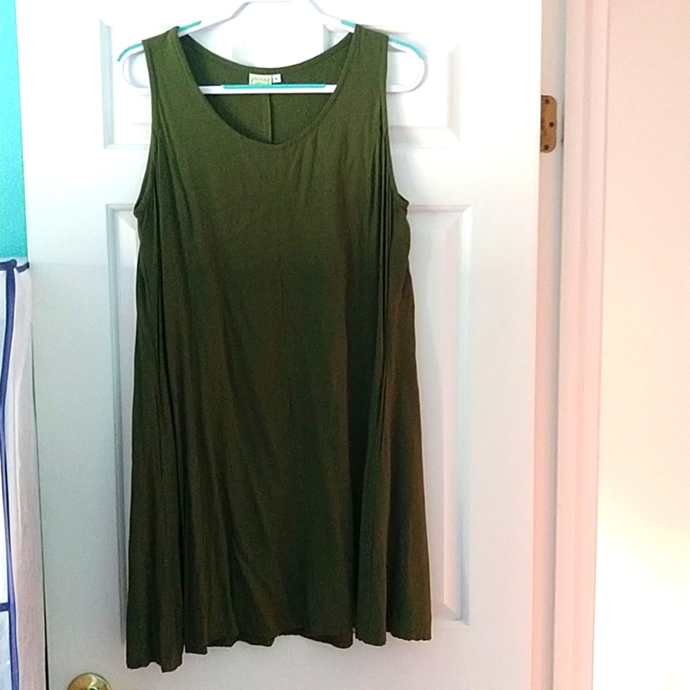 Olive green tank dress.  Size extra large.  New without tags.  Pockets on both s